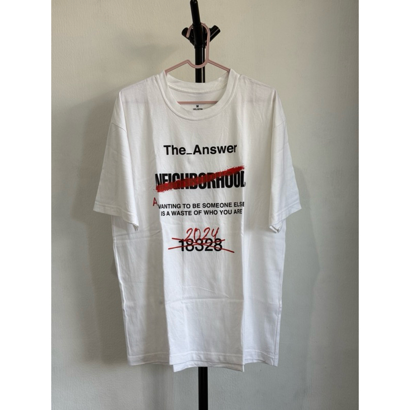 Tshirt Kaos Neighborhood - Size M