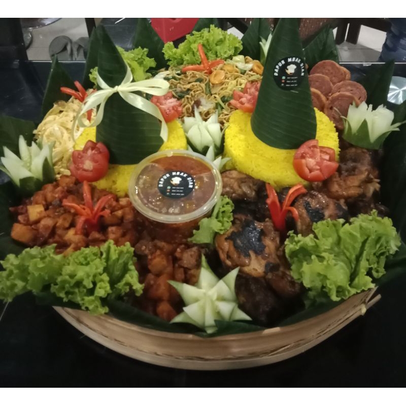 

Tumpeng sederhana 20 orang