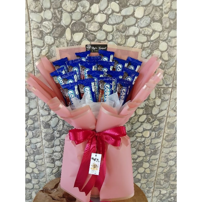 

Buket Snack/buket jajan/buket wisuda/buket valentine/buket ulang tahun/buket anniversary/buket murah by MYL'A BOUQUET