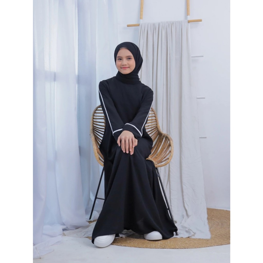 Gamis anak perempuan remaja abaya hitam terbaru usia 6-16 thn bahan crinkle airflow hitam mix putih