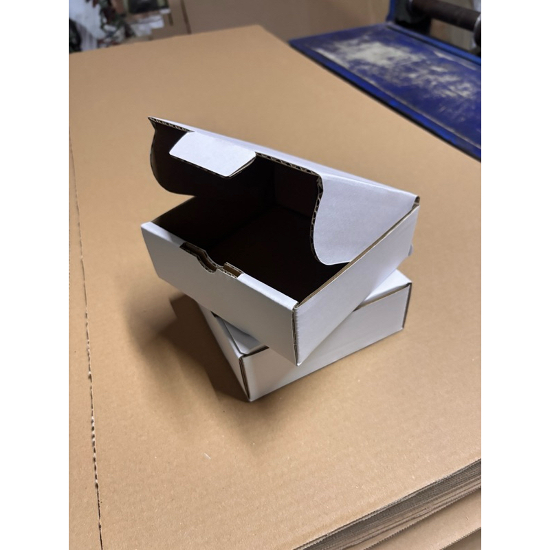 

kardus dieucut PUTIH 14x14x5cm