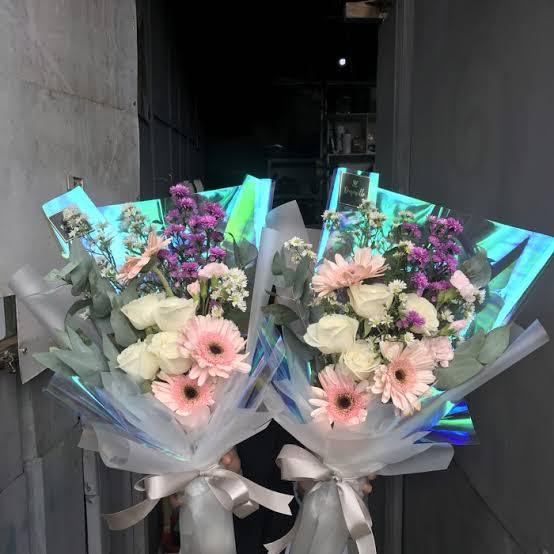 

KERTAS BUNGA HOLOGRAM PELANGI WARNA WARNI SILVER/WRAPPING PAPER/ WRAP BUNGA