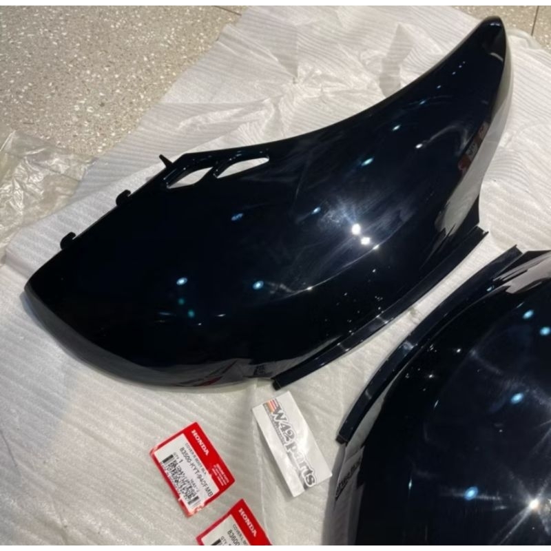 83500 KYT 940 FMB COVER BODY SAMPING SCOOPY KARBU HITAM KANAN ORIGINAL AHM