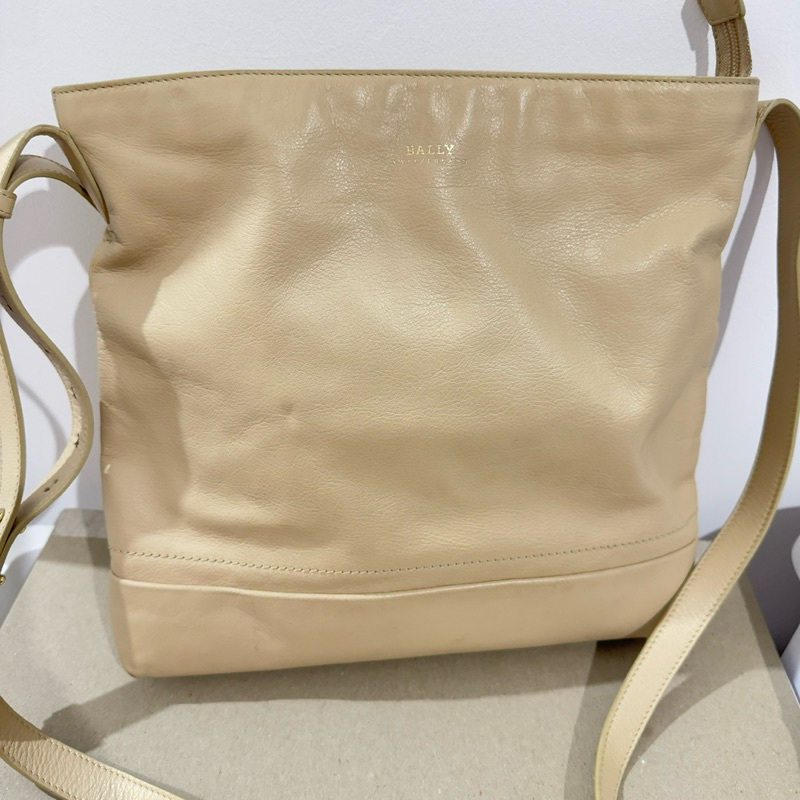 Preloved - Bally Sling Bag Leather Tas Original