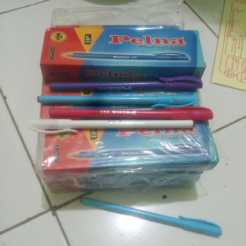 

pulpen murah. pulpen pelna. pulpen tulis 0x7 tinta hitam