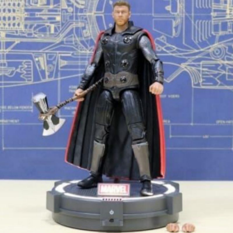 Action Figure Original Thor Marvel Avengers With Light Base