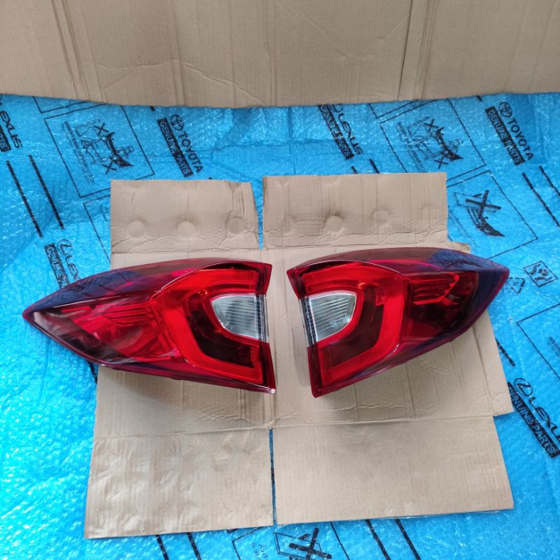 Stoplamp Lampu Belakang Honda BRV 2016 2017 Sepasang Original