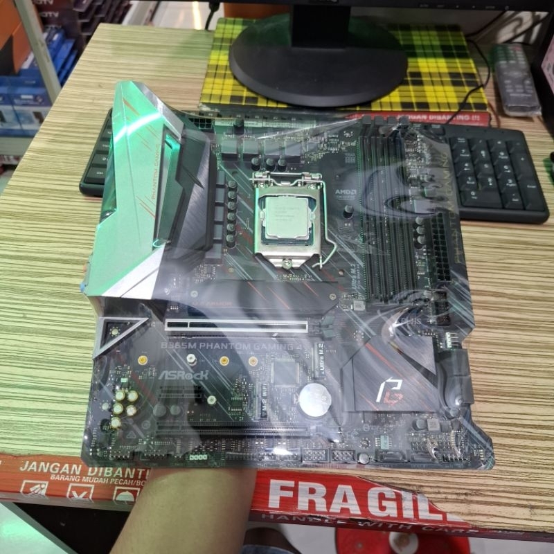 Motherboard Asrock B365M + Processor Intel Core i5 - 9400F Lga 1151 Like New