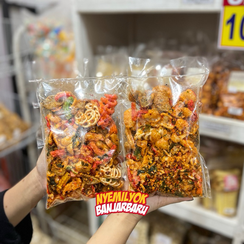 

kerupuk seblak campur bumbu cikruh