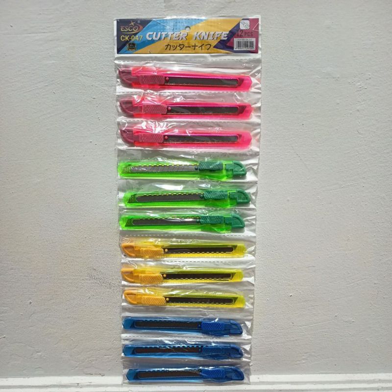 

[ 12 PCS ] CUTTER KECIL / KATER RENTENG 1 LUSIN