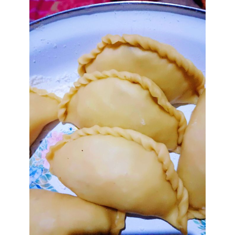 

Pastel Isi Mie Mentah