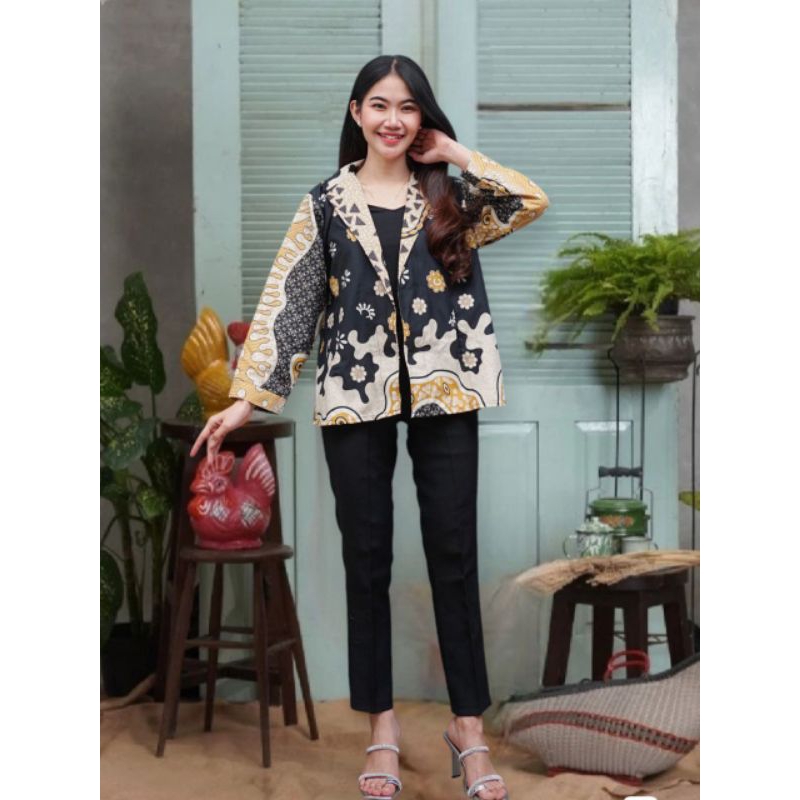 TAMPIL MODIS !! Blazer batik kekinian blazer kantor modern blazer wanita masakini TAMPIL MODIS !!