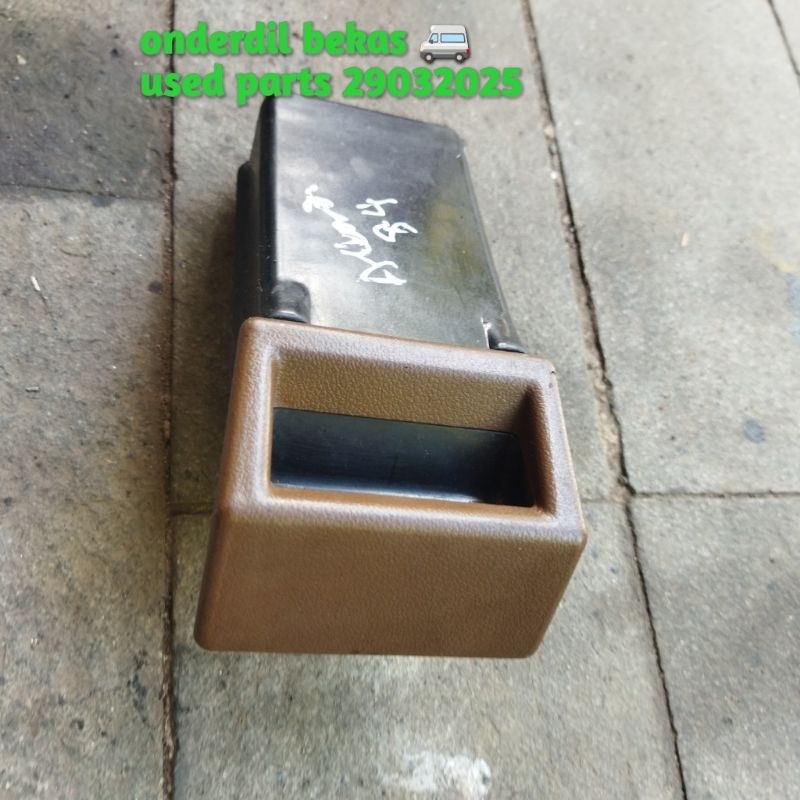 asbak Accord executive 1984