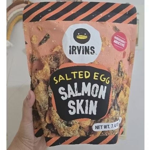

Irvins Salmon Skin Salted Egg 210gr