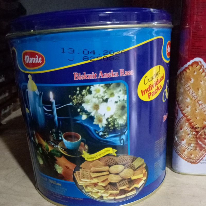 

Monde Top Selected Biskuit aneka rasa 450gr isi mix