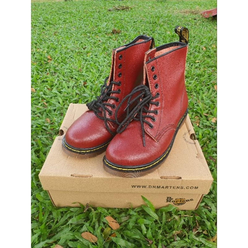 DR. MARTENS 1460 RED CHERRY (This FAKE pair)