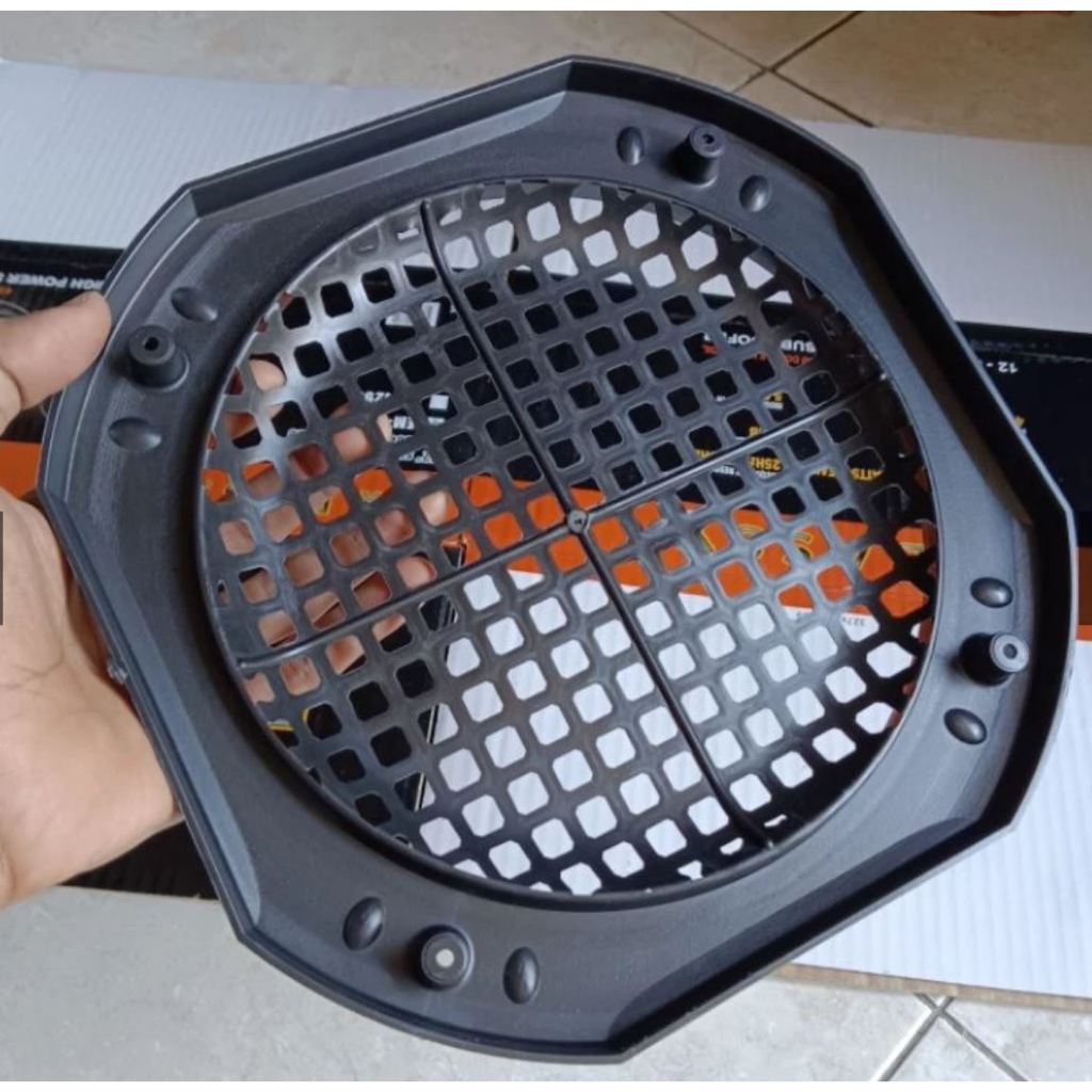 Gril Speaker 8 In Motif Kotak - Tutup Salon Speaker Aktif / Grill Box Speaker