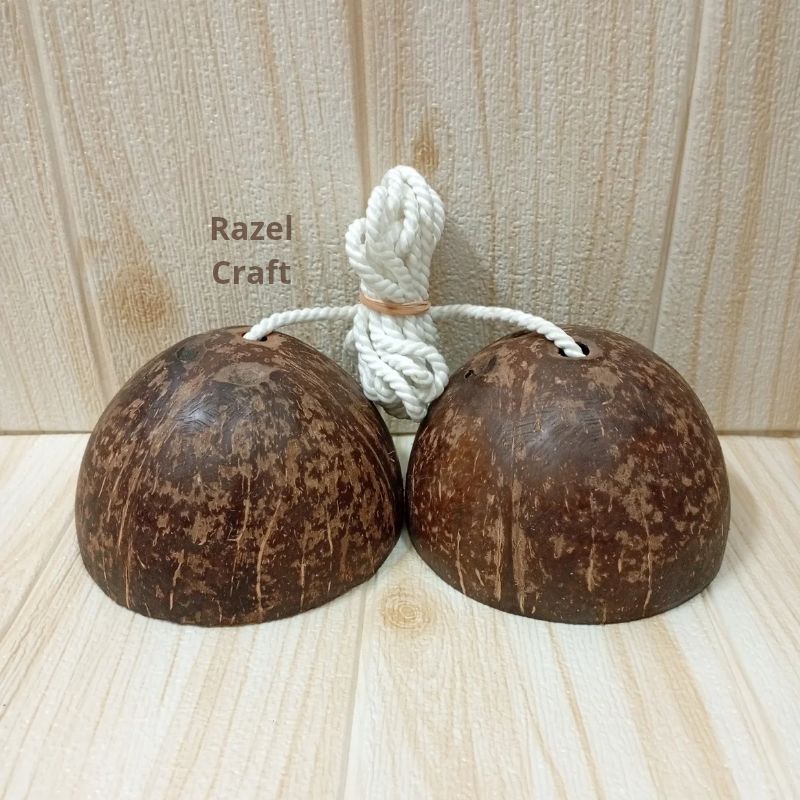 Egrang Tali Pramuka, Egrang Tempurung Kelapa