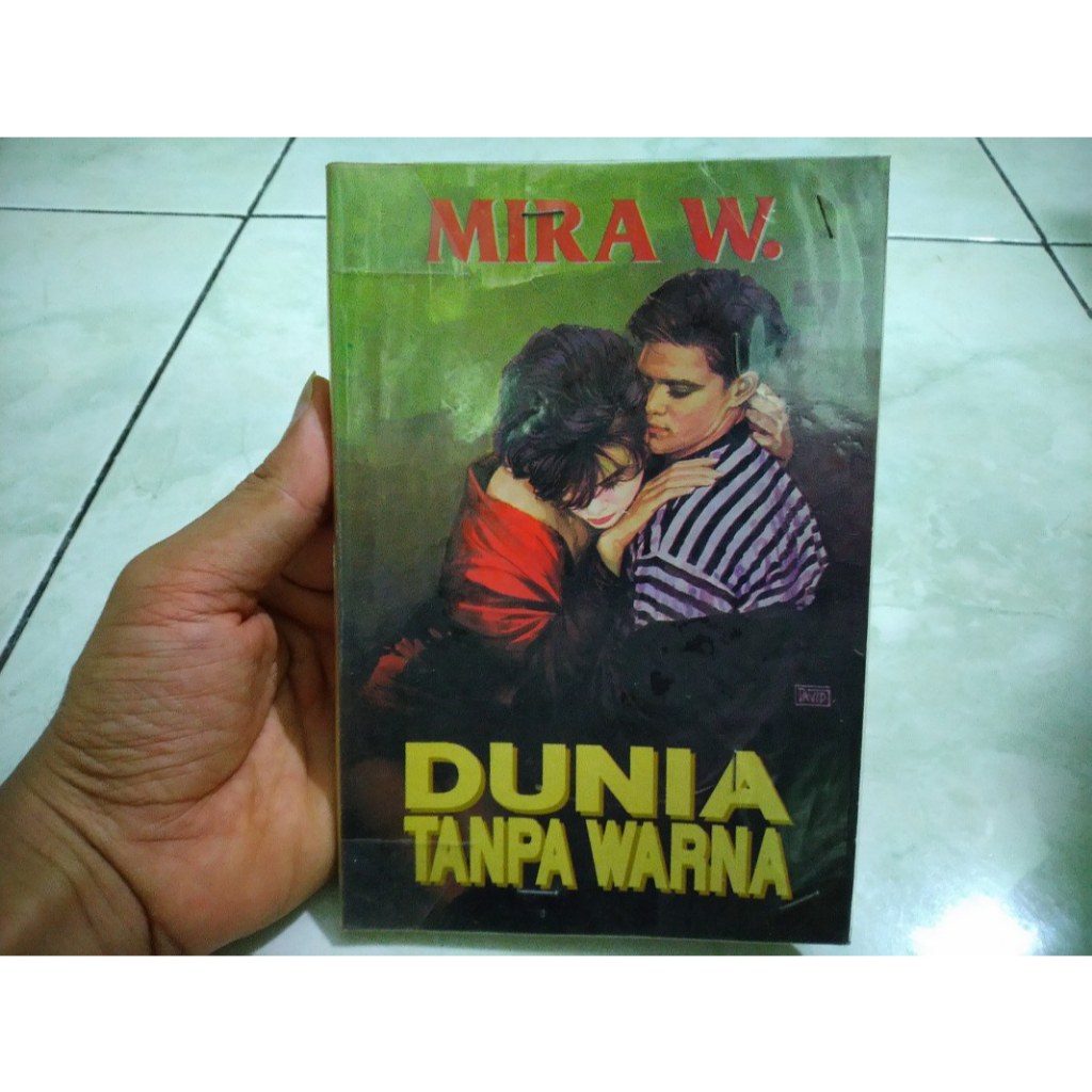 Novel Dunia Tanpa Warna - Mira W - Alam Budaya