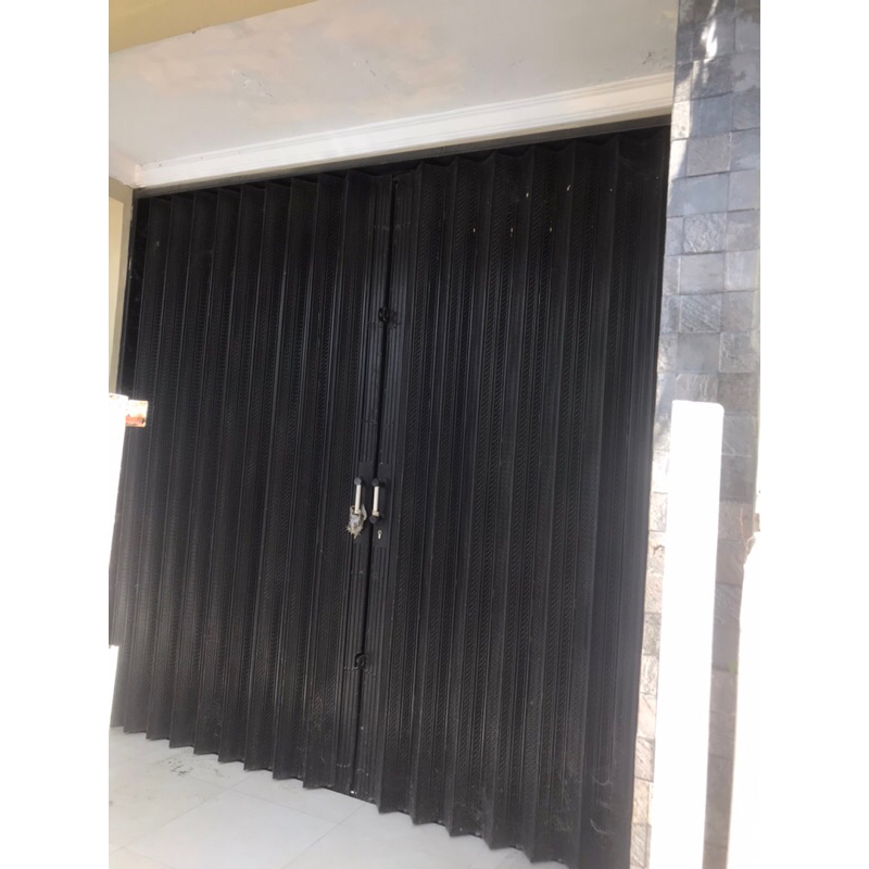Rolling door bekas