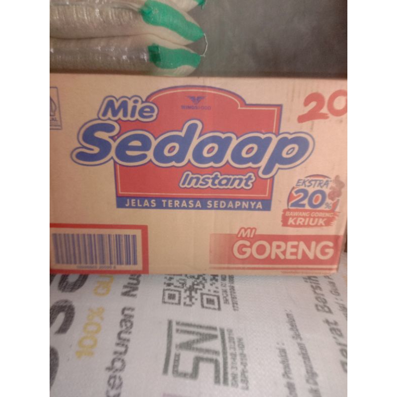 

10dus mie sedap goreng