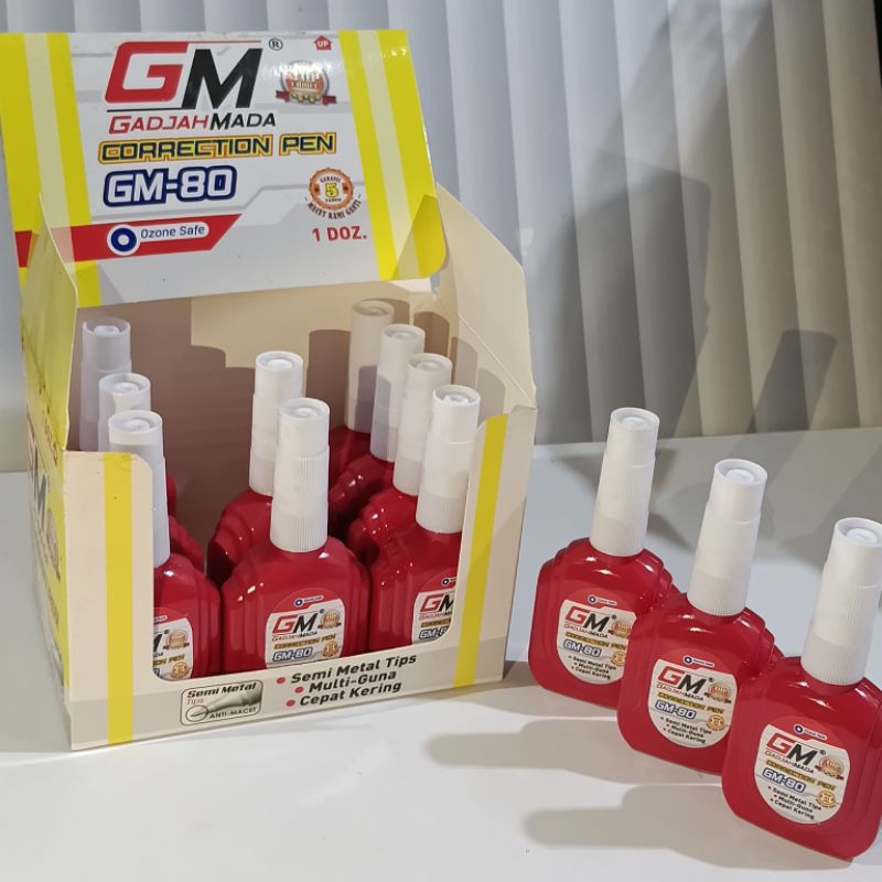 

tape x/correction pen