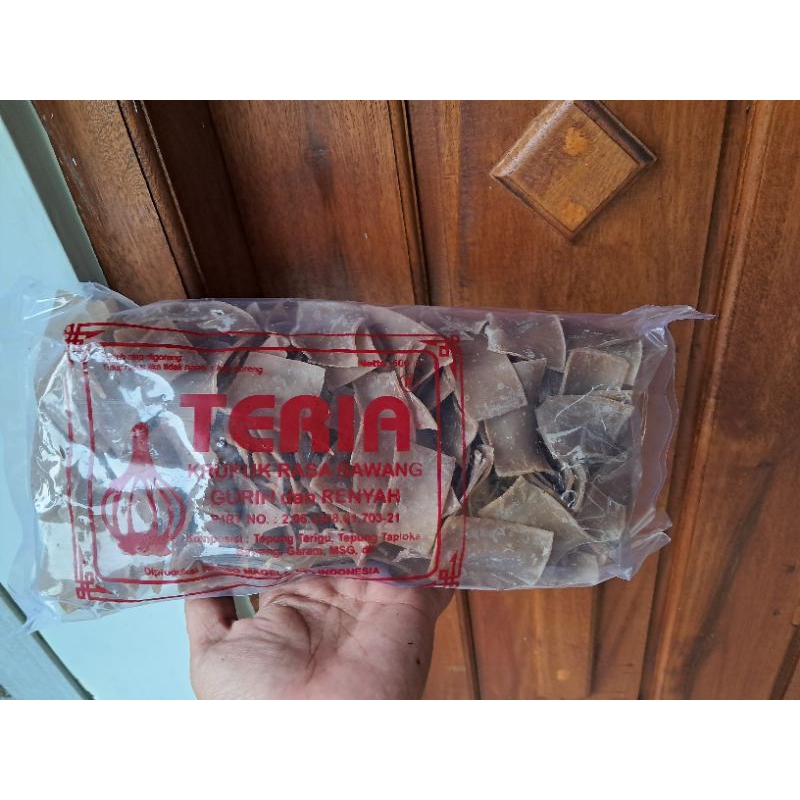 

krupuk teria rasa bawang 500gr