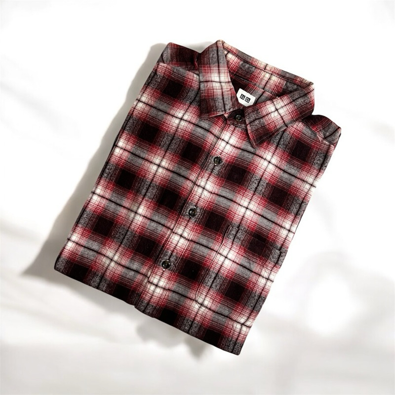 UNIQLO Flanel Veterano Maroon Sigle Pocket Preloved