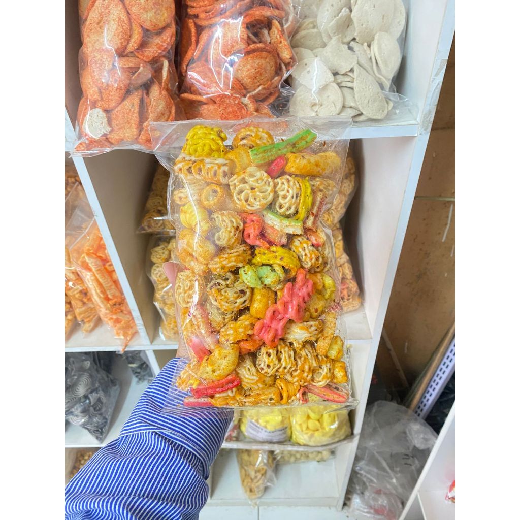 

kerupuk seblak kering campur mix 200gr