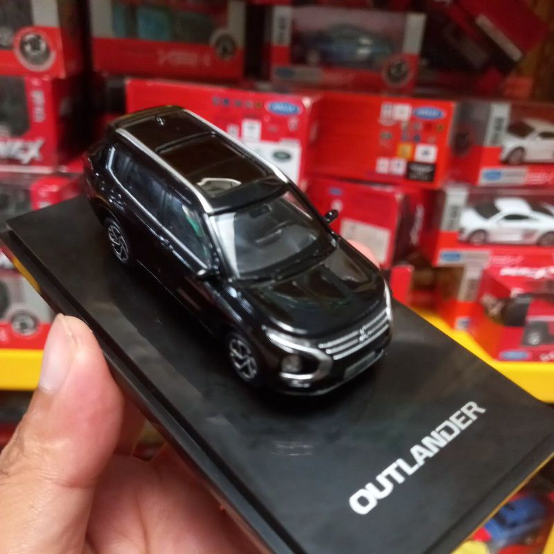 Diecast Miniatur Mobil Mitsubishi Outlander