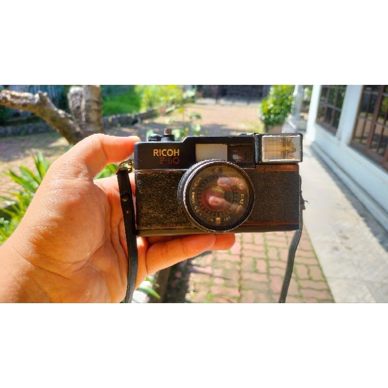Kamera Analog Ricoh F50 Kondisi Display