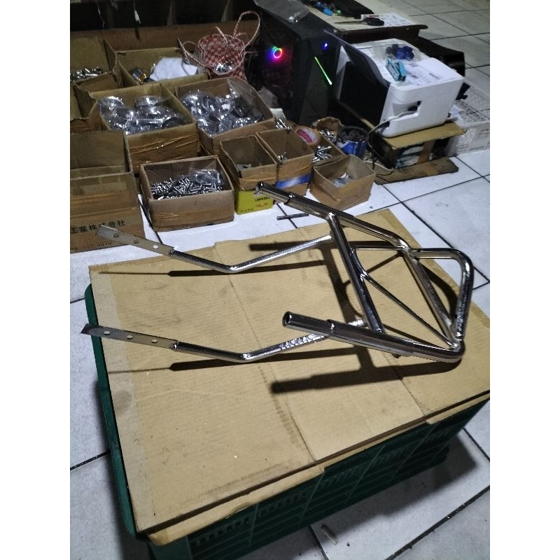 BEGEL TOOLBOX BELAKANG HONDA GL100 / BEGEL TOURING POL BESI PNP HONDA GL100