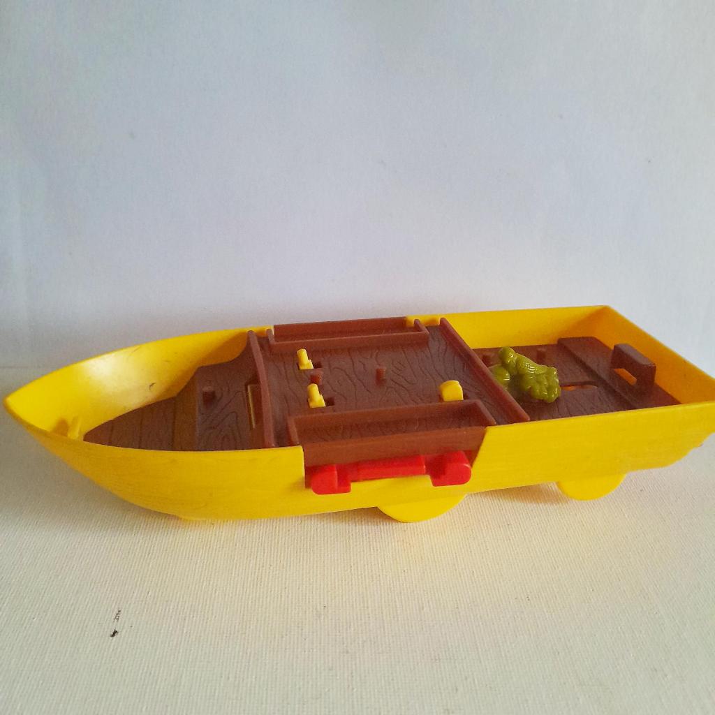 Mainan second Happy Meal Mcd Vintage McBoat
