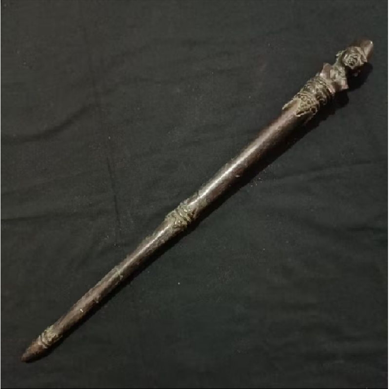 Tongkat komando soekarno hitam