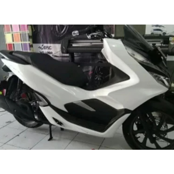 { OK COD } STIKER STICKER SKOTLET GLOSSY PUTIH L60CmxP50Cm Wrapping Kendaraan MOTOR MOBIL 4.5 2