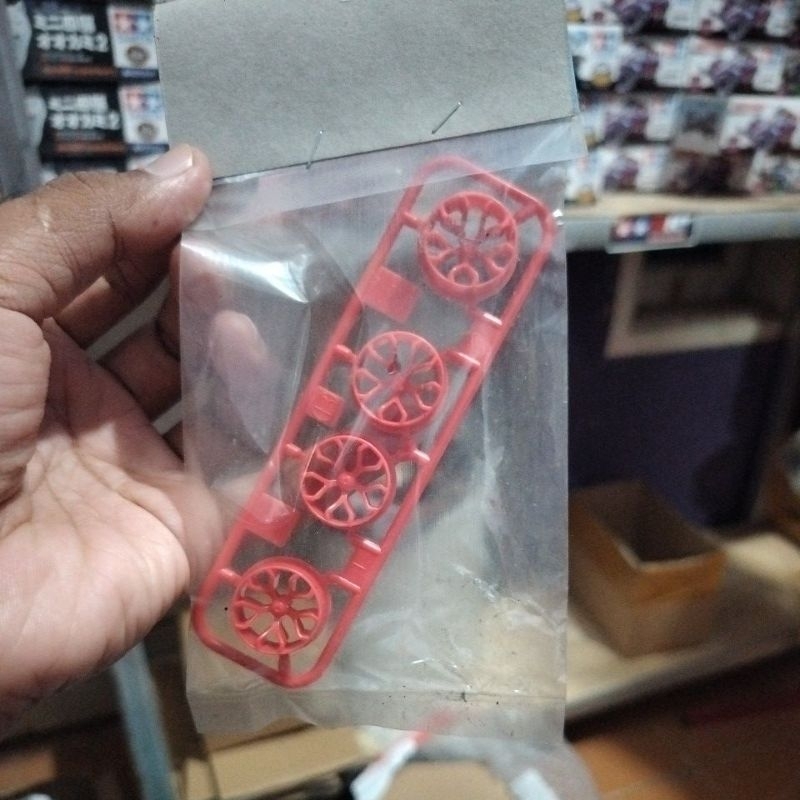 Tamiya Velg Pelek Medium Y Spoke Merah