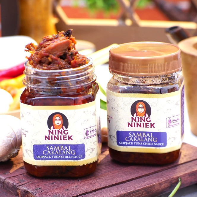 

SAMBAL CAKALANG ASAP/SAMBEL CAKALANG FUFU SUWIR ASAP 120 gr - PEDAS NING NINIEK (SKIPJACK TUNA CHILI SAUCE)