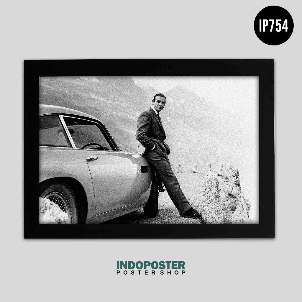 Poster Film James Bond 007 Sean Connery Goldfinger 1964 Monochrome Black & White