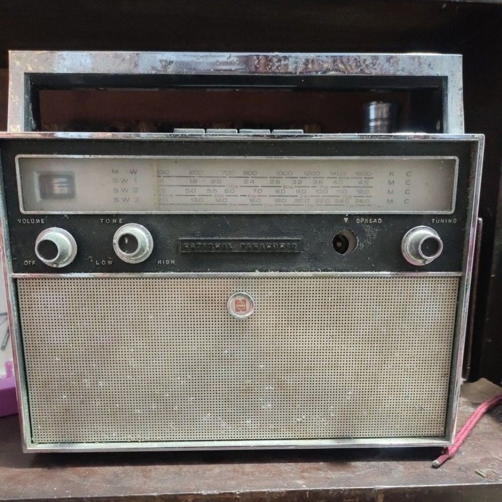 radio jadul NATIONAL PANASONIC 4-BAND 10 TRANSISTOR  MODEL R-470