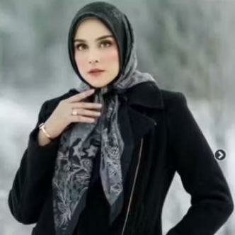 Frozen Black Buttonscarves