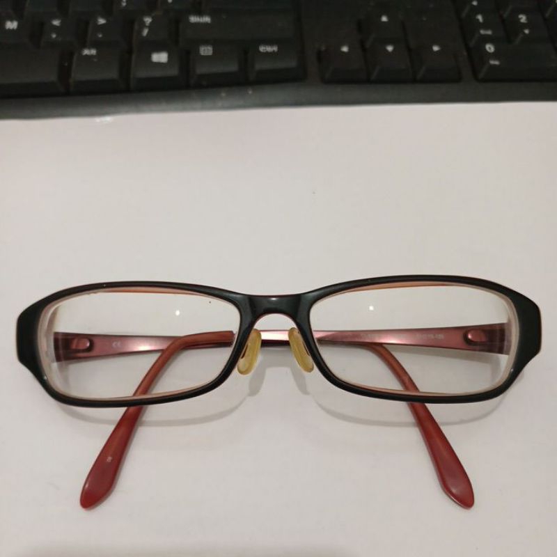 frame kacamata wanita guess vintage