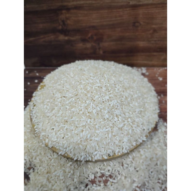 

Ketan Bermutu Long Grain Crystal Padiku Berasmu Grade B -5 KG