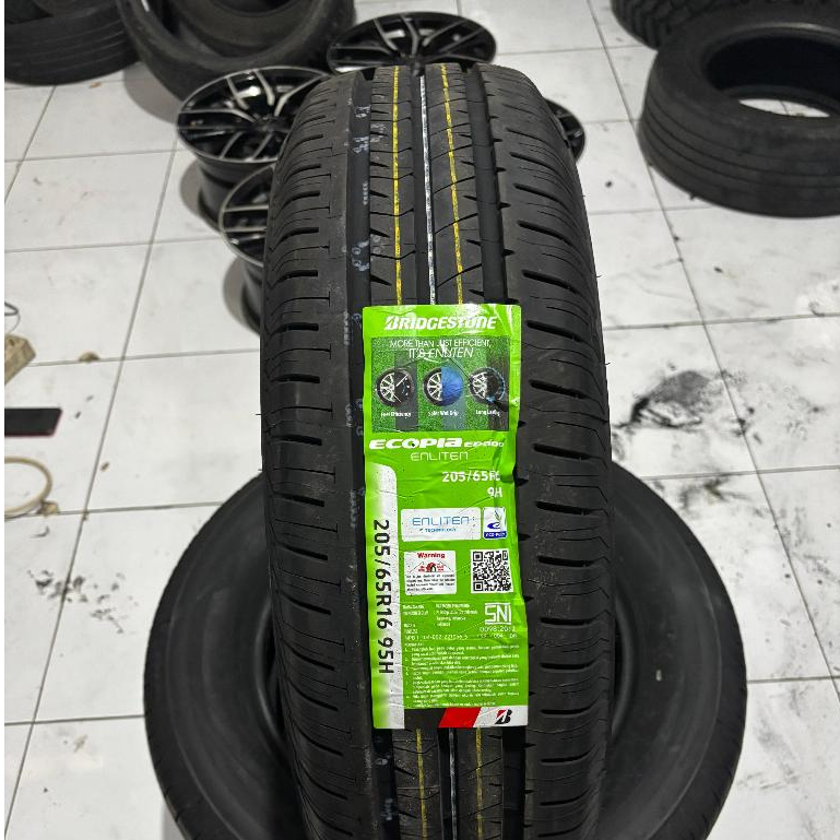 BAN BRIDGESTONE ECOPIA EP300 205 65 R16 - BAN STANDAR INNOVA REBORN