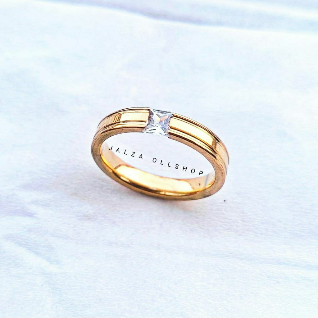 Cincin Titanium Permata Pria Wanita Gold Lapis Emas