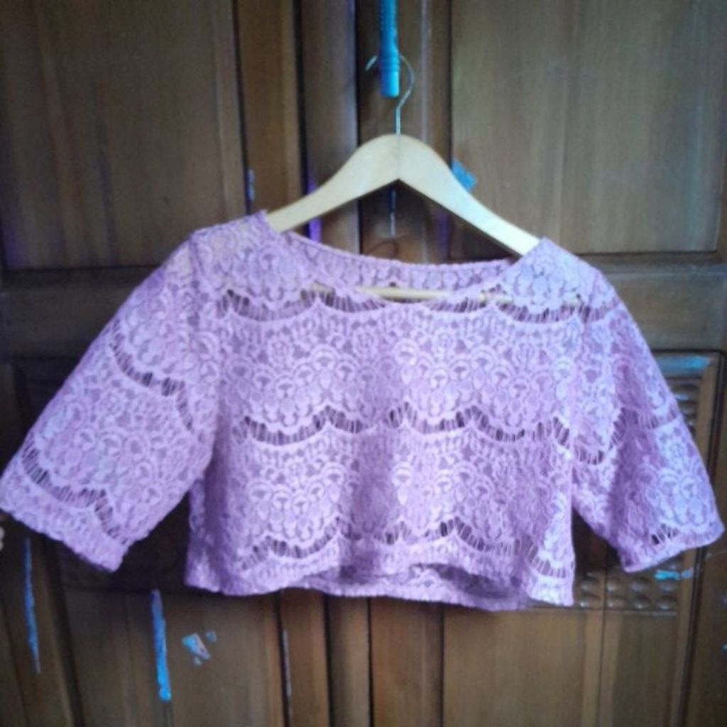 outer crop brokat dusty pink