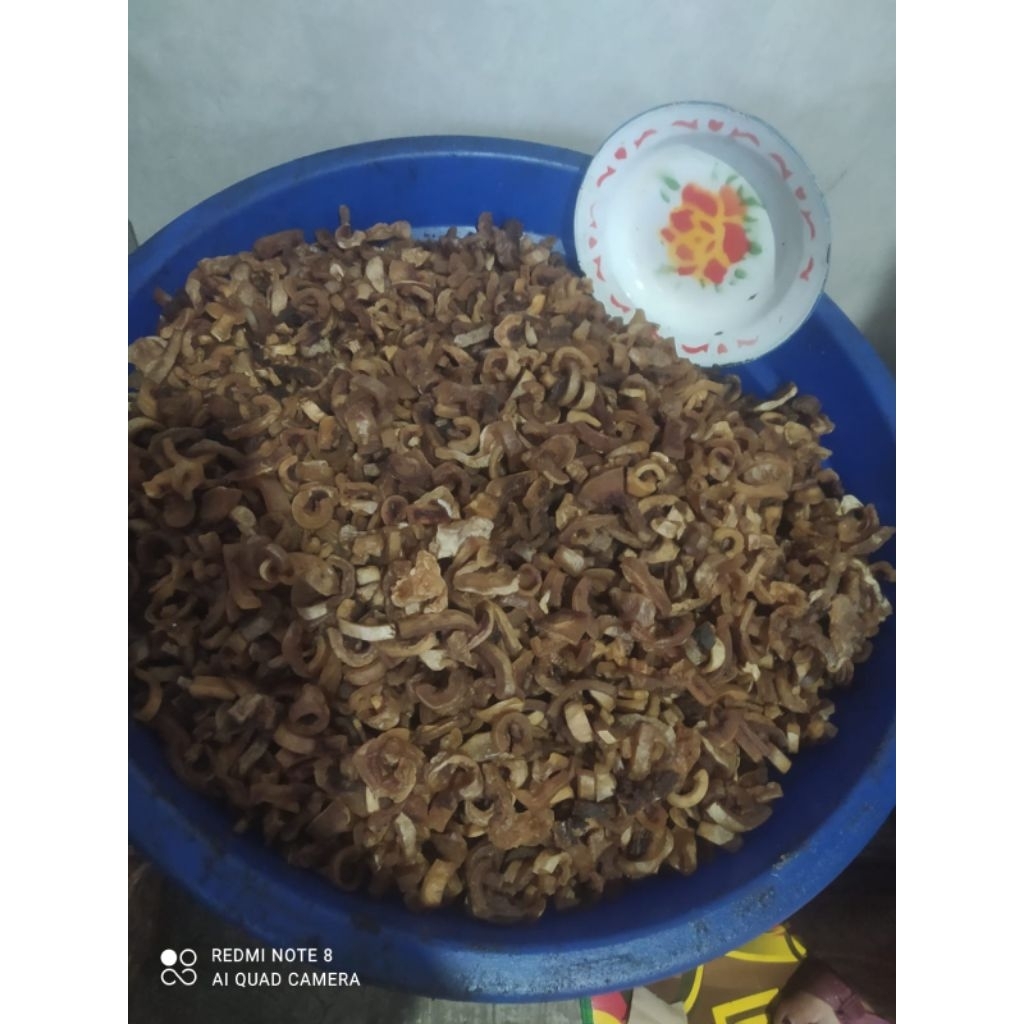 

kulit b2 setengah matang siap digoreng untuk krupuk