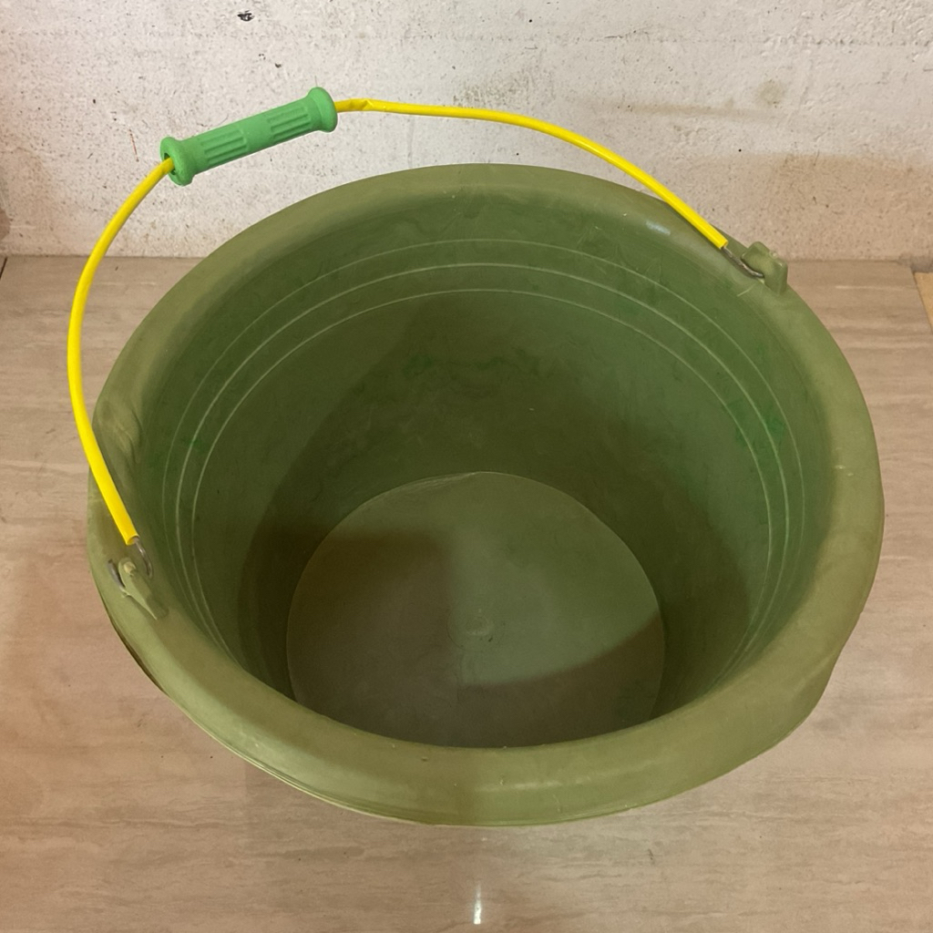 ember cor plastik jumbo / ember plastik + pegangan