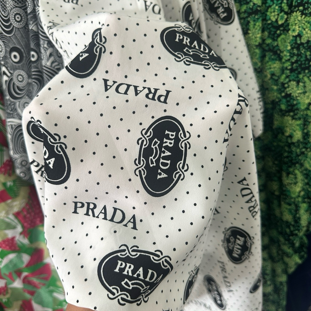 Kain Wolfis motif Prada - Wolfis Prada Warna Broken White - Wolfis Motif Premium