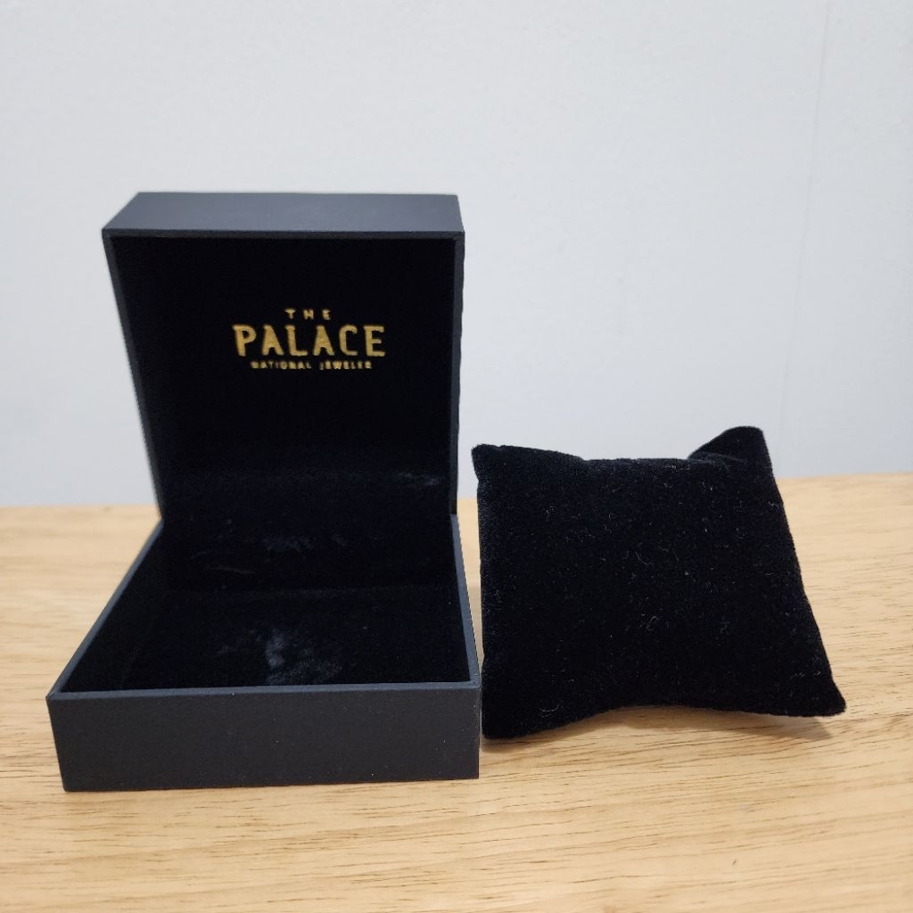 Kotak Perhiasan The Palace (Gelang)