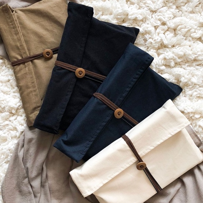 

KODE K76C Book Sleeve Kantong Buku